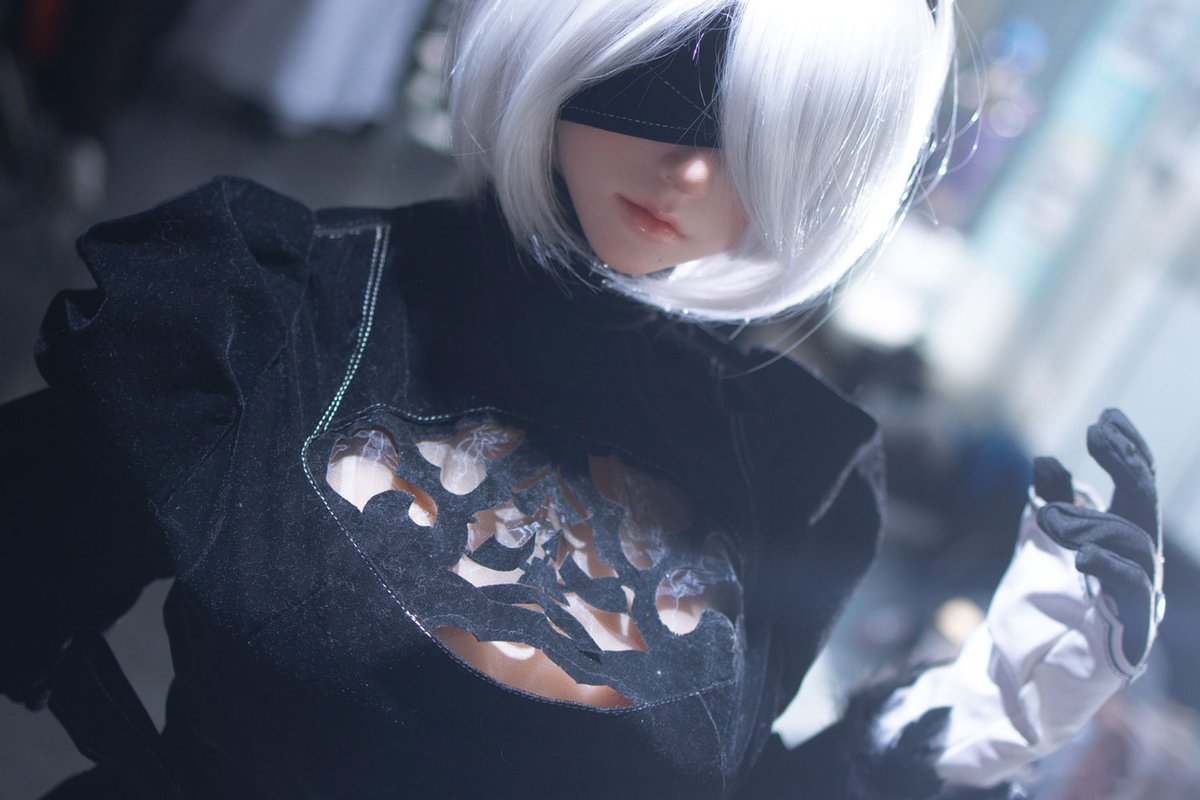 Chest lace and velvet detail of the electric 2B NieR Automata sex doll