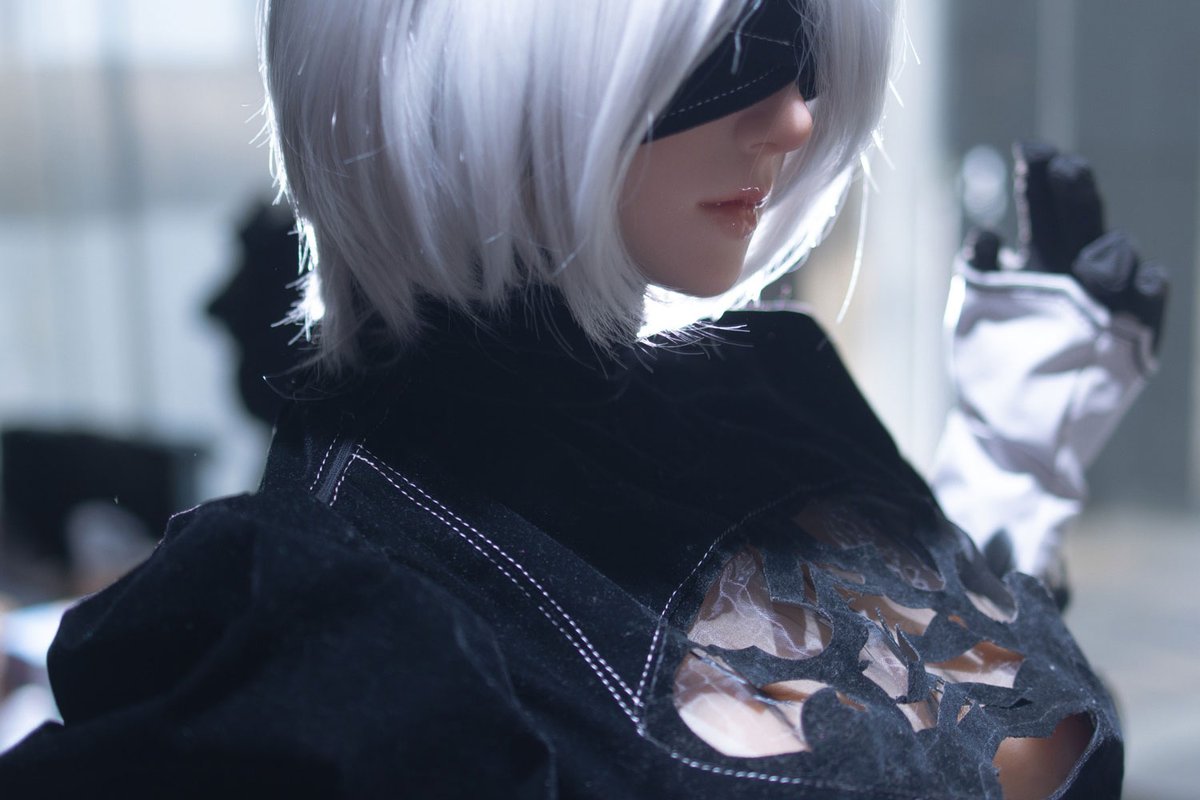 Profile view of the 2B NieR Automata 170 cm sex doll